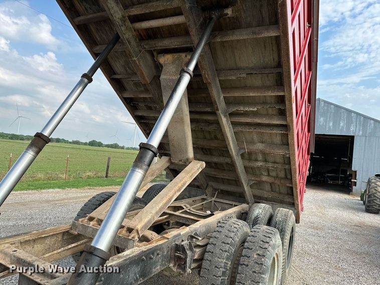 image for item OG9064 1977 GMC Sierra 6500  grain truck