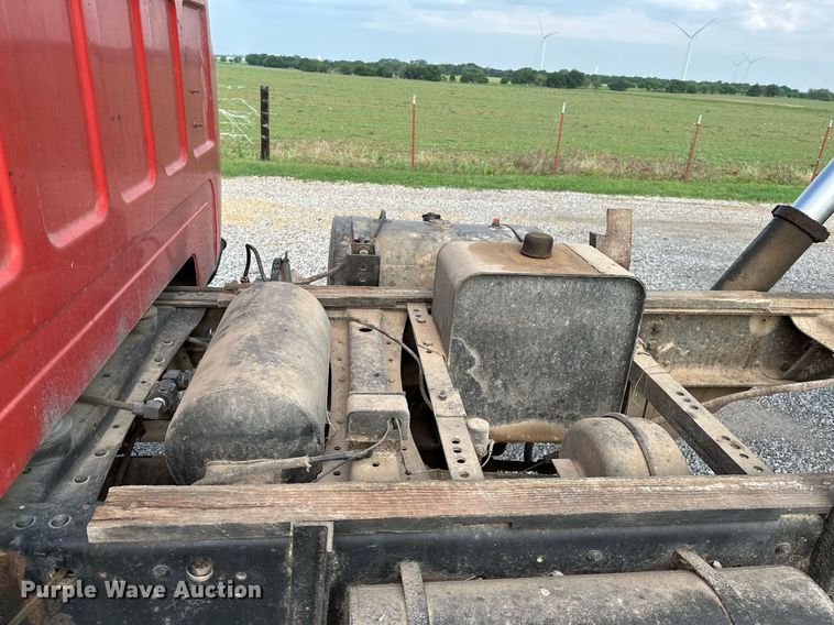 image for item OG9064 1977 GMC Sierra 6500  grain truck