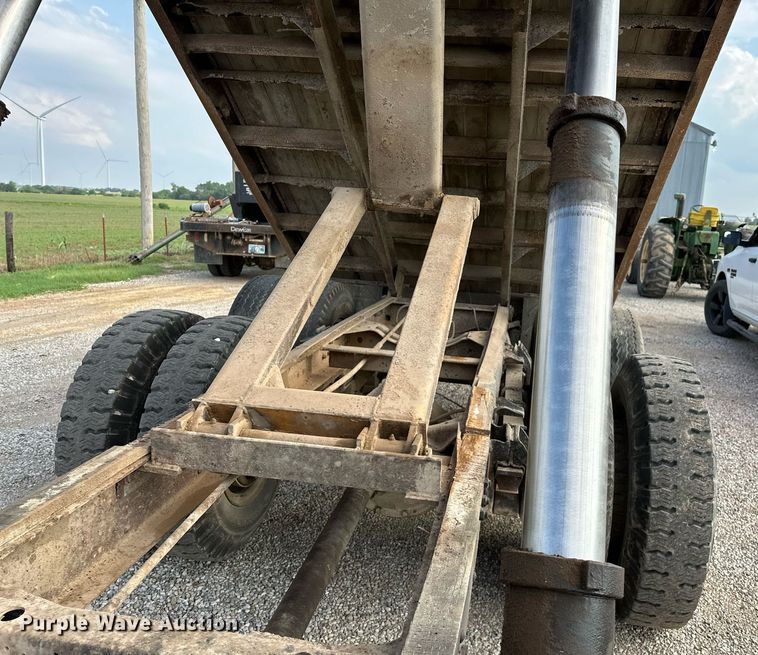 image for item OG9064 1977 GMC Sierra 6500  grain truck