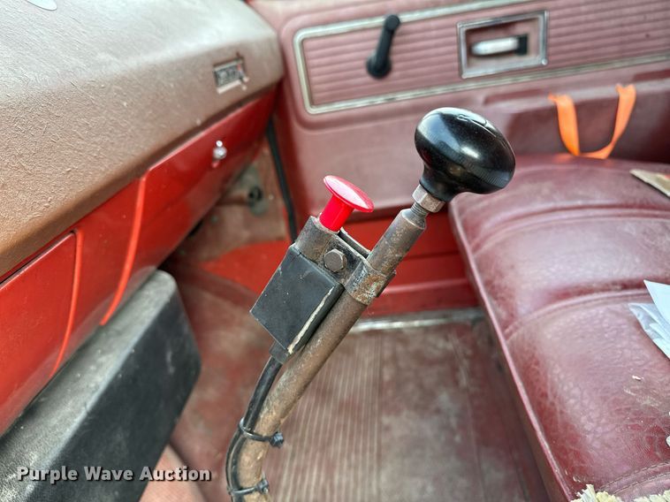 image for item OG9064 1977 GMC Sierra 6500  grain truck