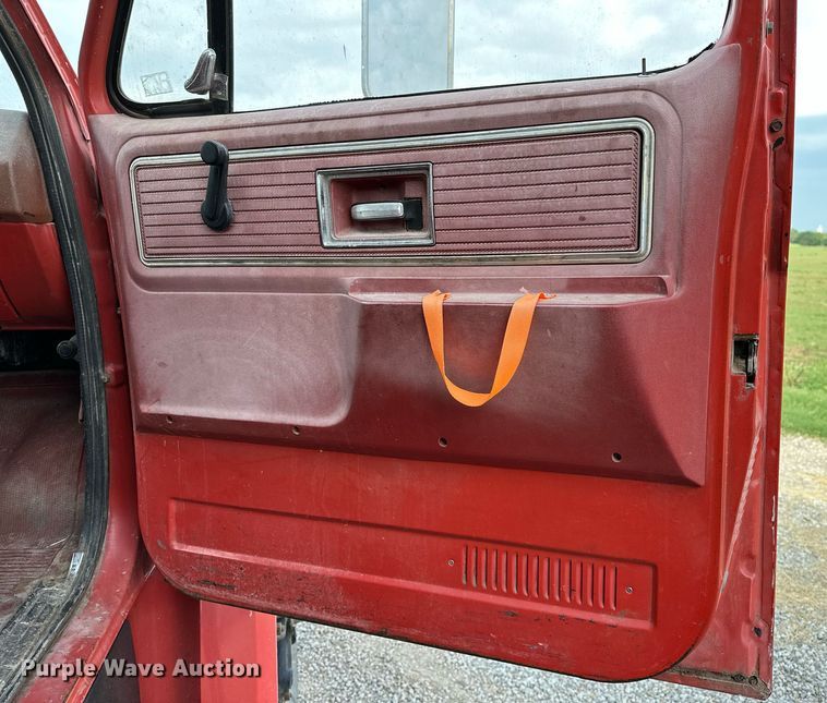 image for item OG9064 1977 GMC Sierra 6500  grain truck