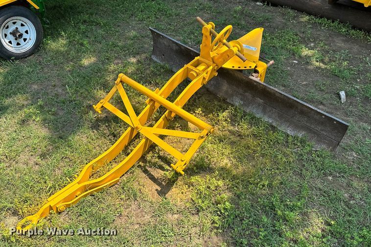 image for item OG9091 (2) pieces of ag equipment