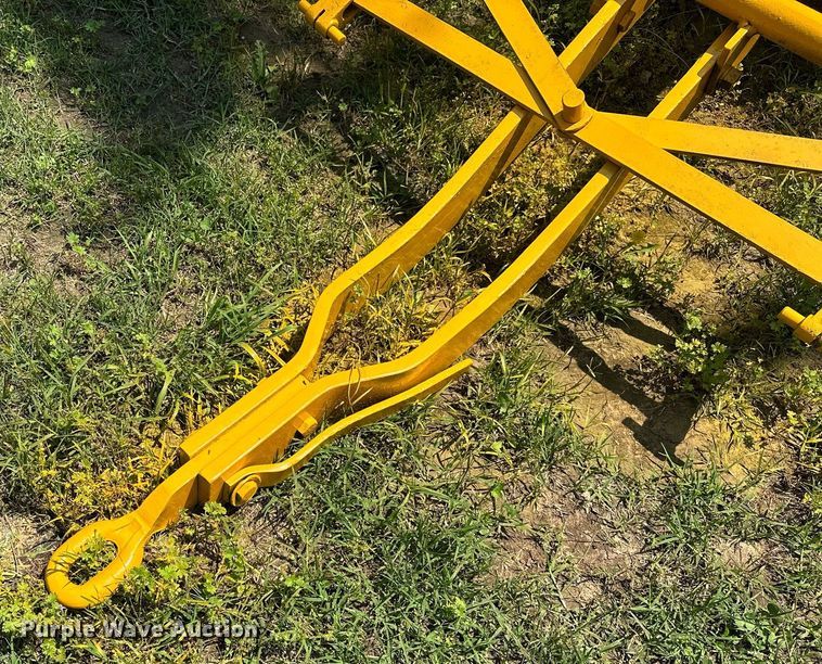 image for item OG9091 (2) pieces of ag equipment