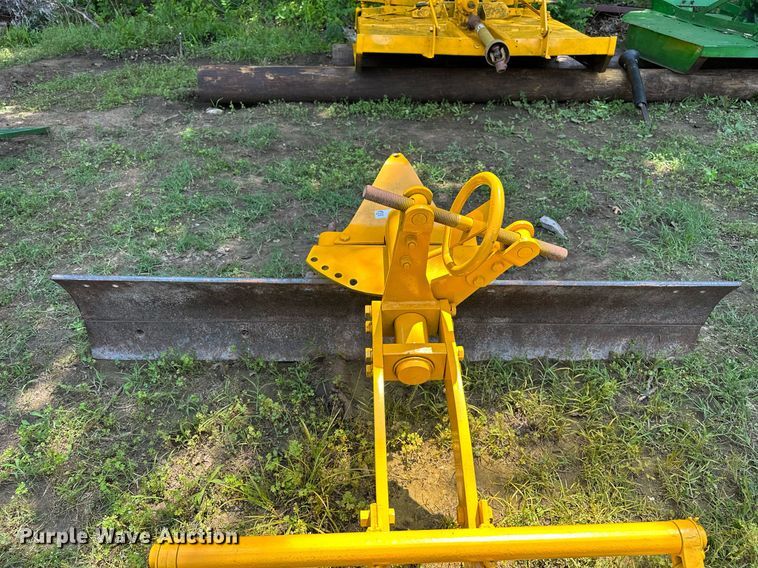 image for item OG9091 (2) pieces of ag equipment