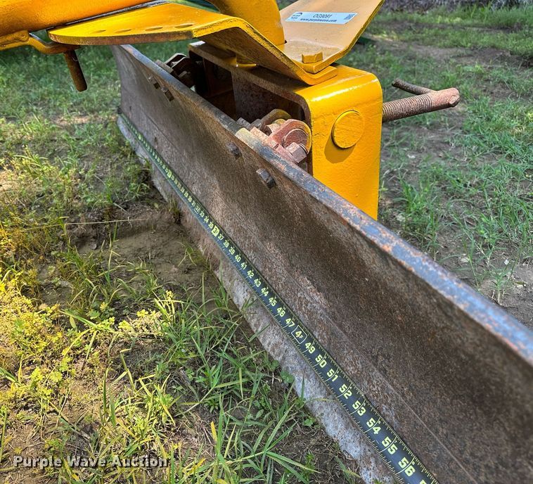 image for item OG9091 (2) pieces of ag equipment