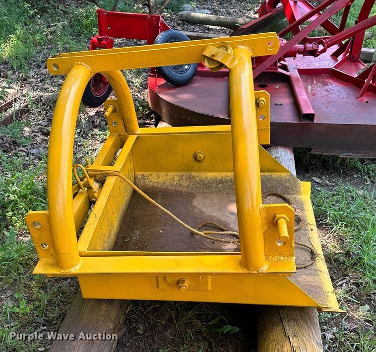 image for item OG9091 (2) pieces of ag equipment