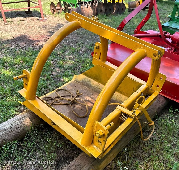 image for item OG9091 (2) pieces of ag equipment