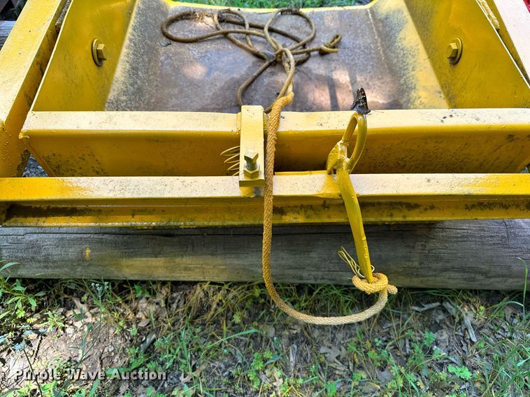 image for item OG9091 (2) pieces of ag equipment