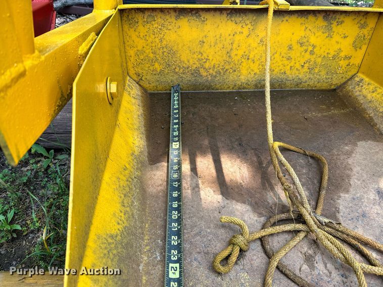 image for item OG9091 (2) pieces of ag equipment