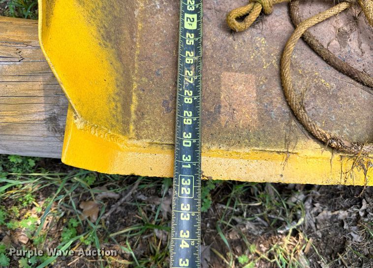 image for item OG9091 (2) pieces of ag equipment