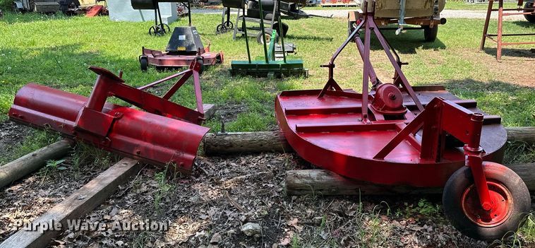 image for item OG9094 (2) pieces of ag equipment