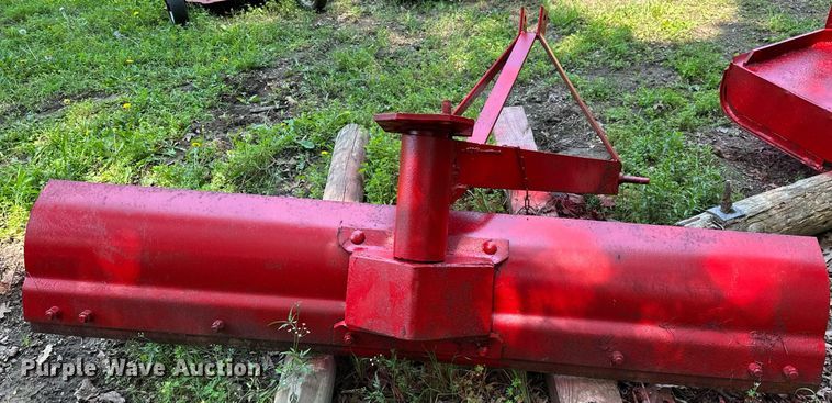 image for item OG9094 (2) pieces of ag equipment