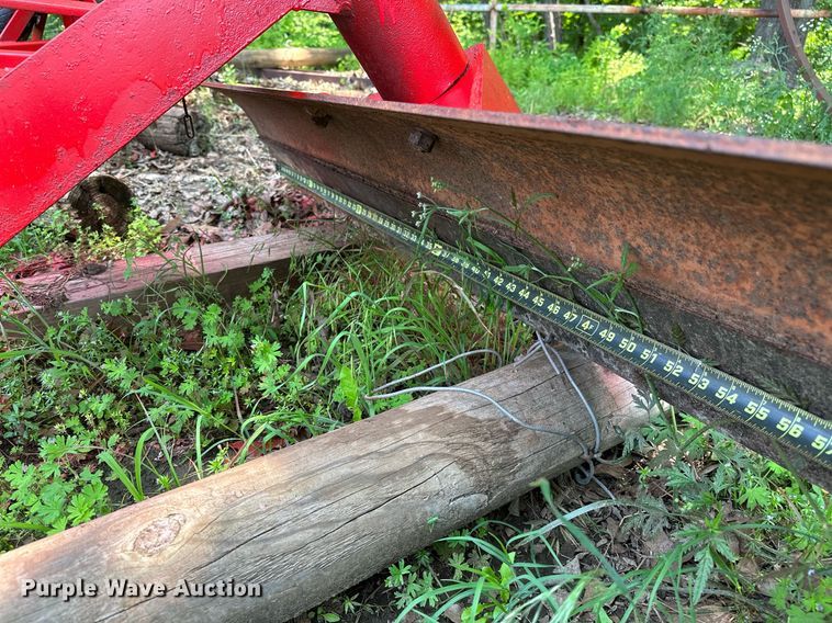 image for item OG9094 (2) pieces of ag equipment