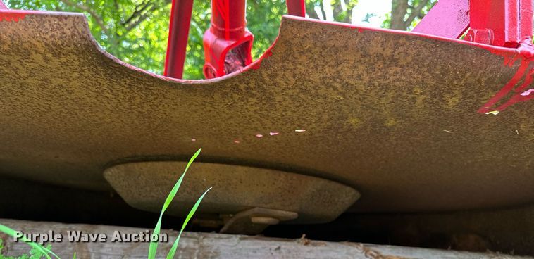 image for item OG9094 (2) pieces of ag equipment