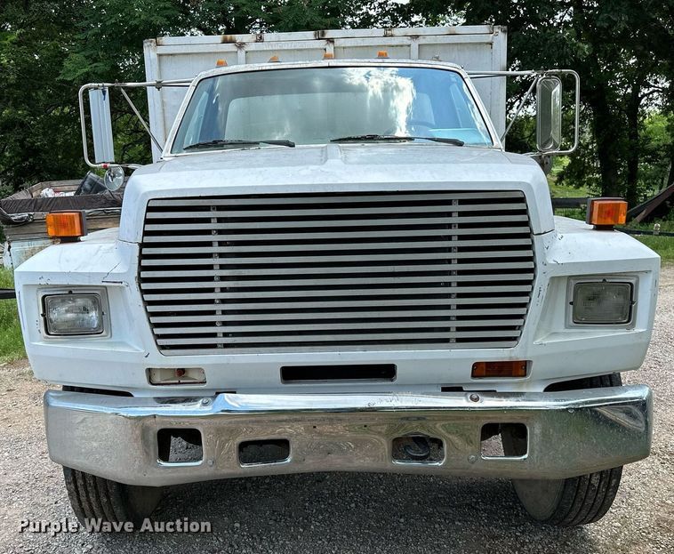 image for item OG9110 1988 Ford F800  grain truck