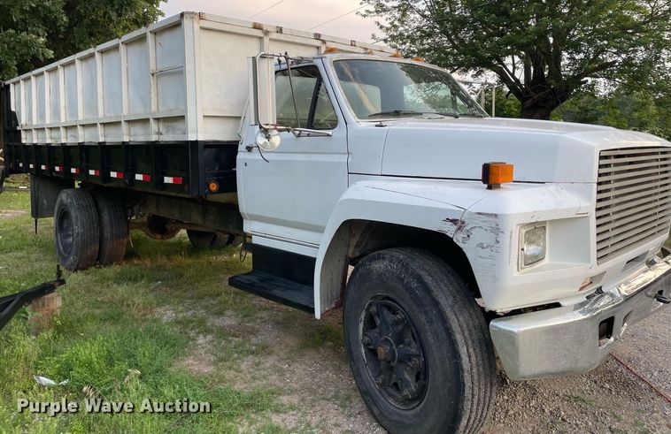 image for item OG9110 1988 Ford F800  grain truck