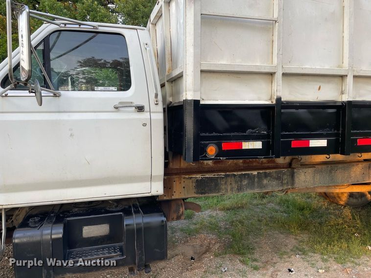 image for item OG9110 1988 Ford F800  grain truck
