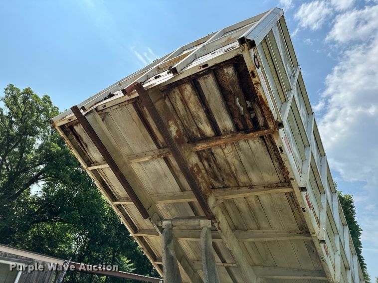 image for item OG9110 1988 Ford F800  grain truck