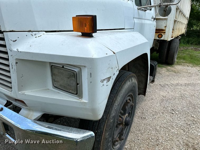 image for item OG9110 1988 Ford F800  grain truck