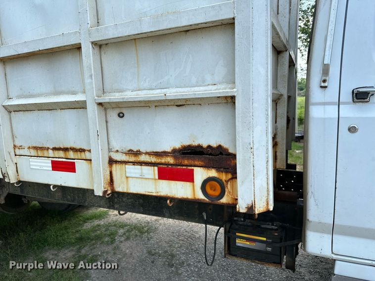 image for item OG9110 1988 Ford F800  grain truck