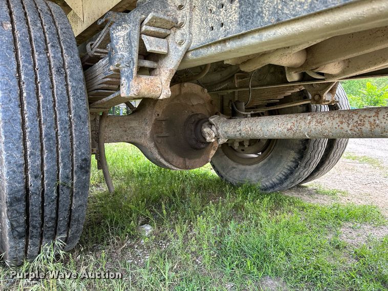 image for item OG9110 1988 Ford F800  grain truck