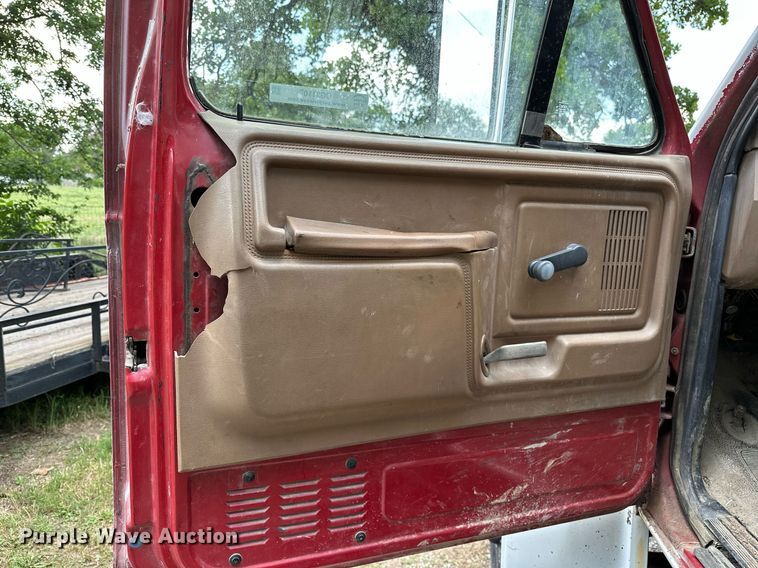 image for item OG9110 1988 Ford F800  grain truck