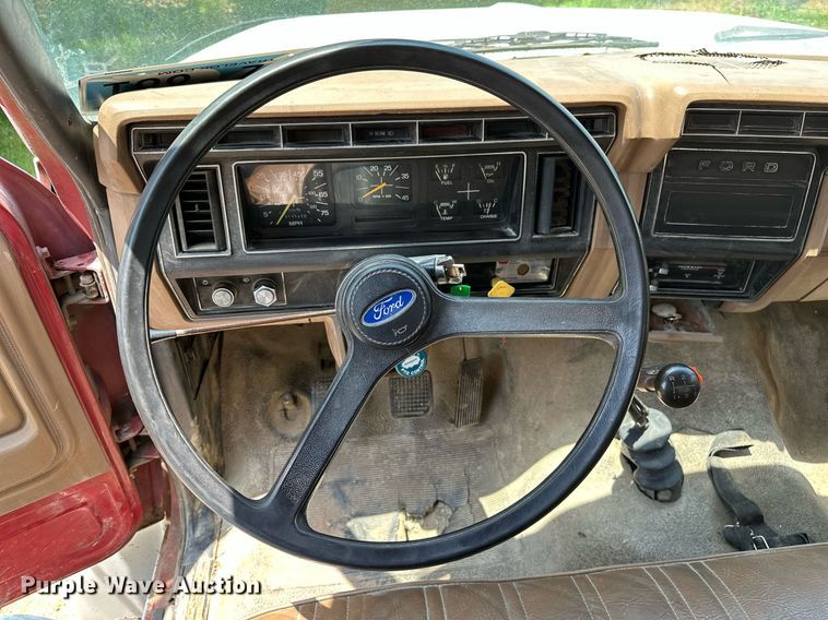 image for item OG9110 1988 Ford F800  grain truck