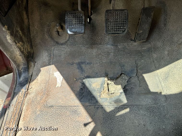 image for item OG9110 1988 Ford F800  grain truck