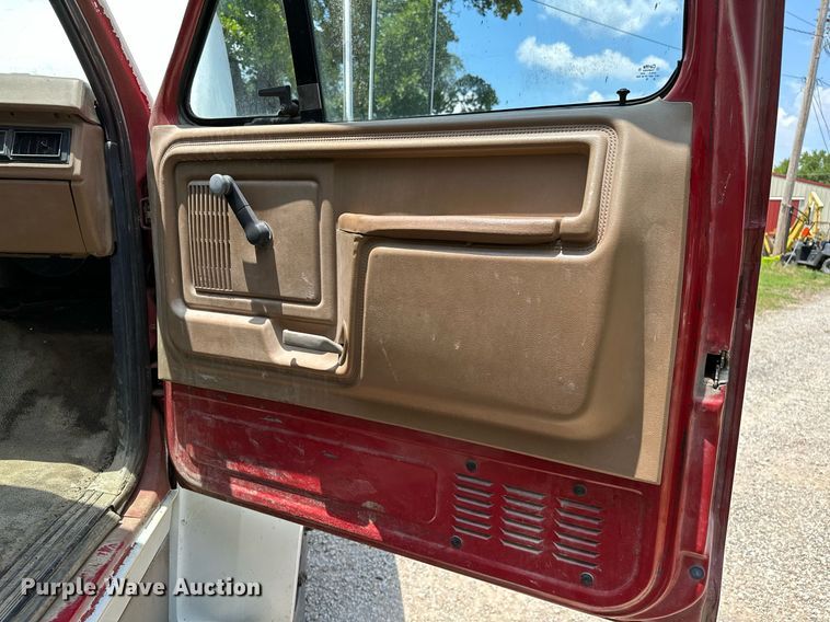 image for item OG9110 1988 Ford F800  grain truck