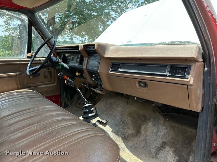 image for item OG9110 1988 Ford F800  grain truck