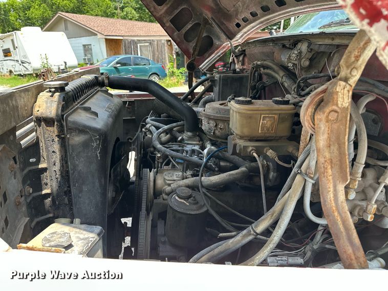 image for item OG9110 1988 Ford F800  grain truck