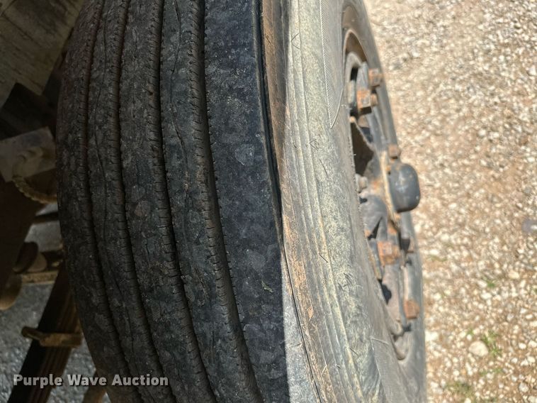 image for item OG9110 1988 Ford F800  grain truck