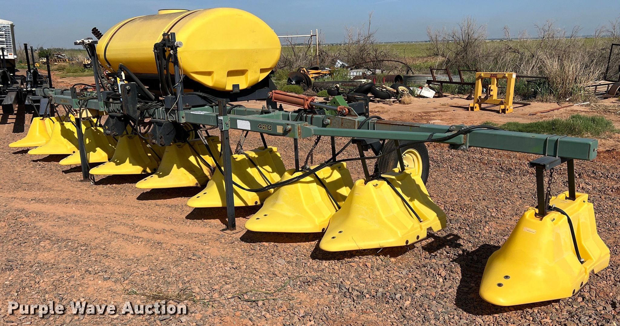 Redball 420 hooded sprayer in Headrick, OK Item DR5698 sold Purple Wave