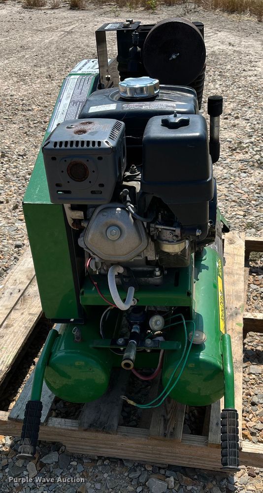 image for item DH8567 John Deere AC2-8GH  air compressor