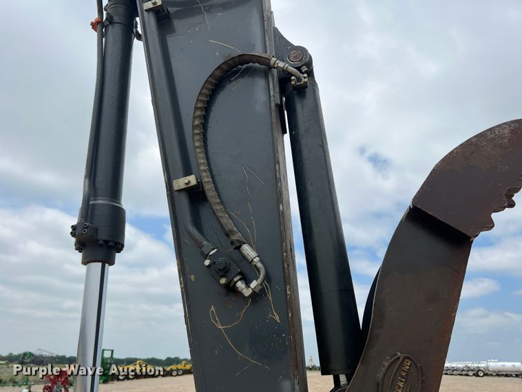 image for item DK7743 2017 John Deere 210G LC  excavator