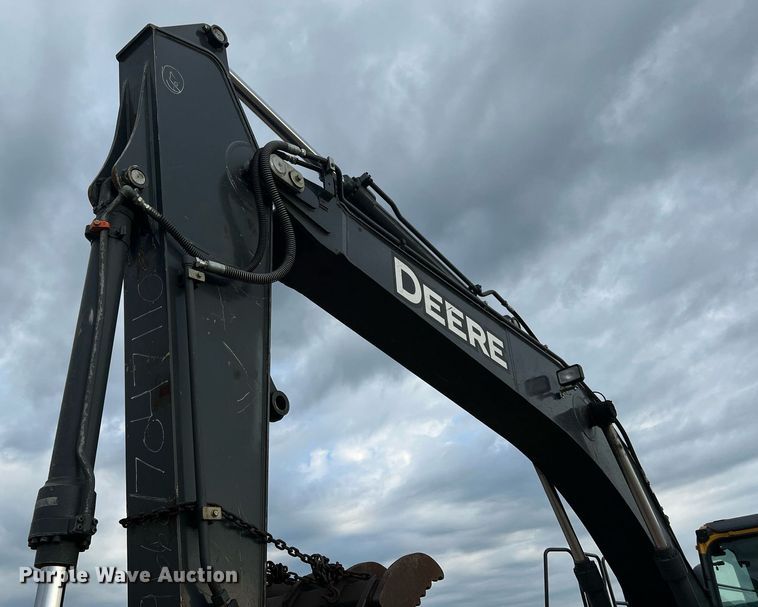 image for item DK7743 2017 John Deere 210G LC  excavator