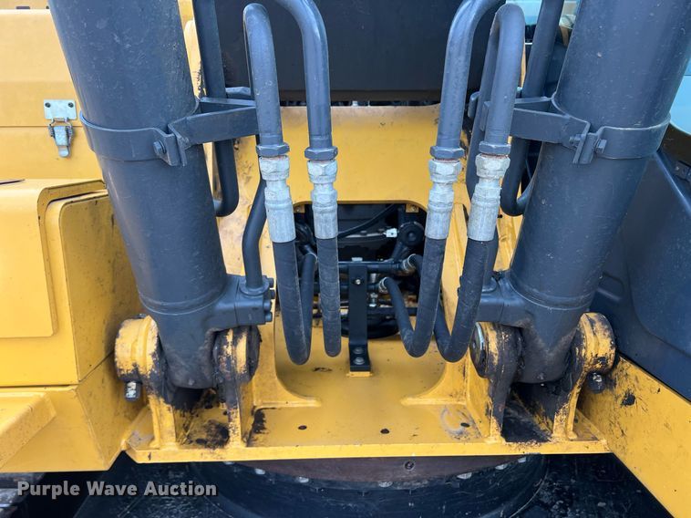 image for item DK7743 2017 John Deere 210G LC  excavator