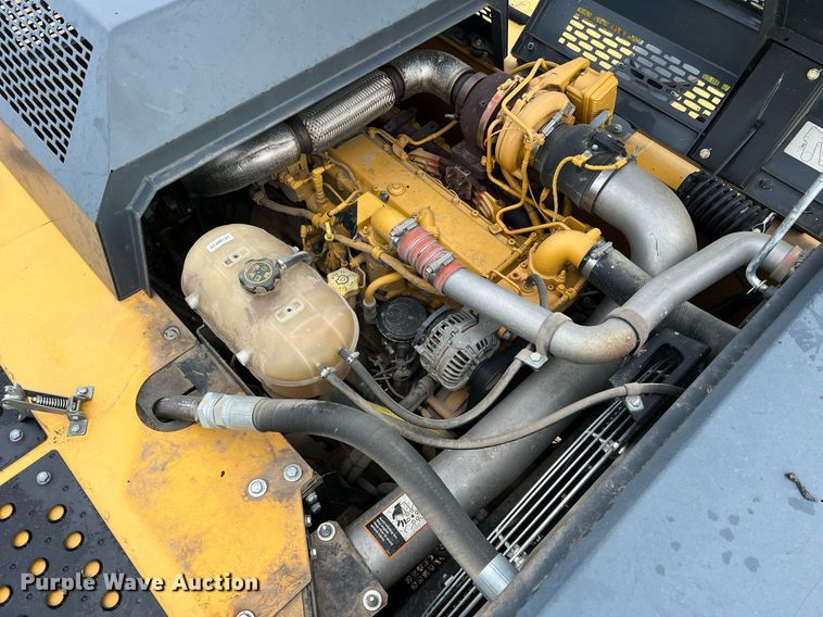 image for item DK7743 2017 John Deere 210G LC  excavator