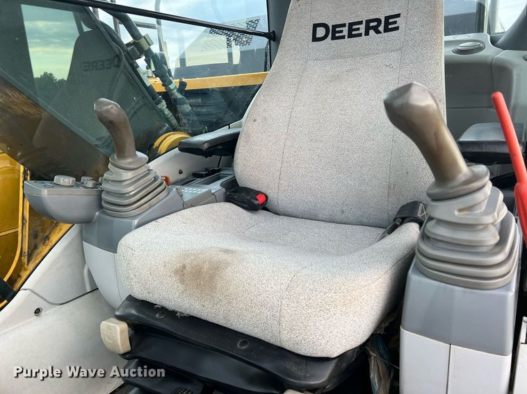 image for item DK7743 2017 John Deere 210G LC  excavator