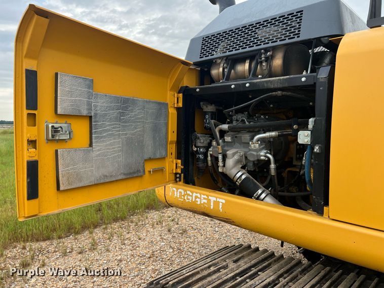 image for item DK7743 2017 John Deere 210G LC  excavator