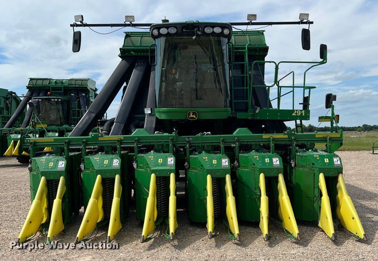 image for item DK7745 2014 John Deere 7760  RWA cotton picker