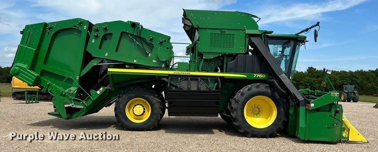image for item DK7745 2014 John Deere 7760  RWA cotton picker