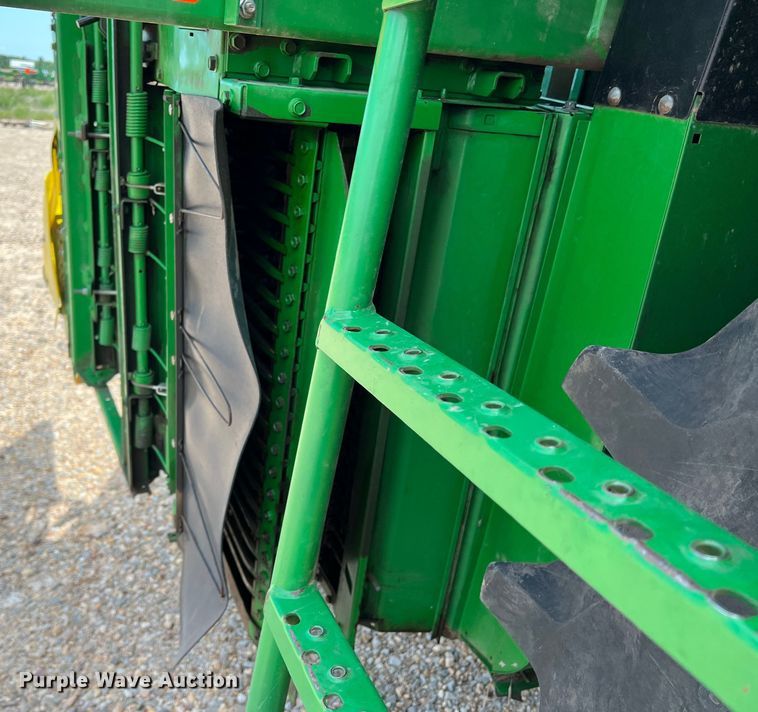 image for item DK7745 2014 John Deere 7760  RWA cotton picker