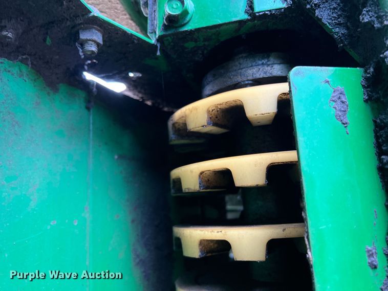 image for item DK7745 2014 John Deere 7760  RWA cotton picker