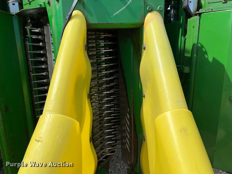 image for item DK7745 2014 John Deere 7760  RWA cotton picker