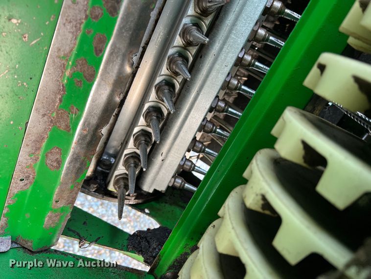 image for item DK7745 2014 John Deere 7760  RWA cotton picker