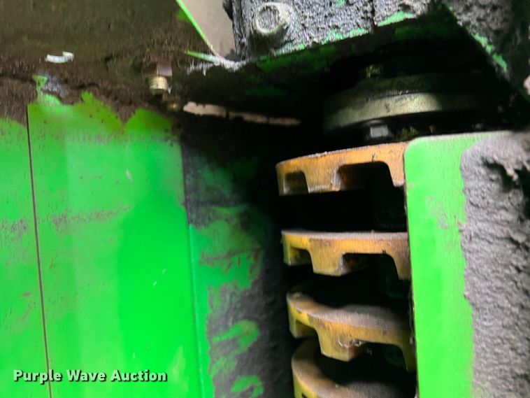 image for item DK7745 2014 John Deere 7760  RWA cotton picker