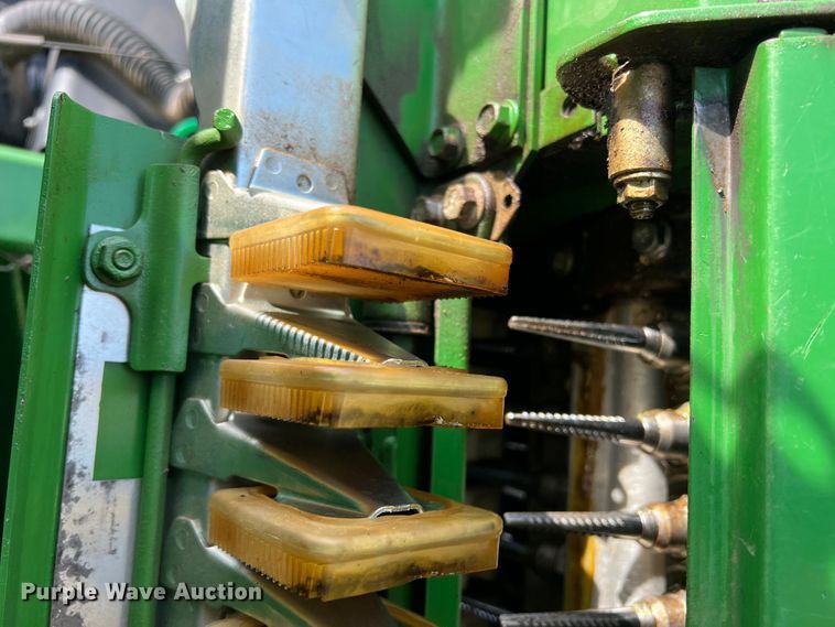 image for item DK7745 2014 John Deere 7760  RWA cotton picker