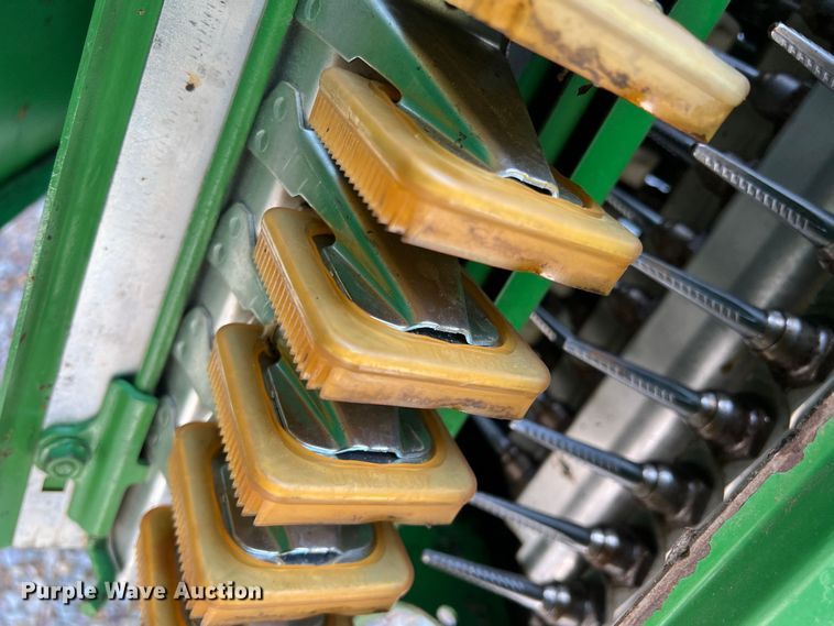 image for item DK7745 2014 John Deere 7760  RWA cotton picker