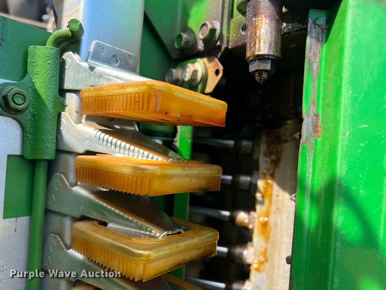 image for item DK7745 2014 John Deere 7760  RWA cotton picker